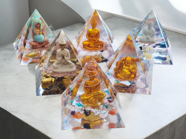 orgonite pyramide bouddha